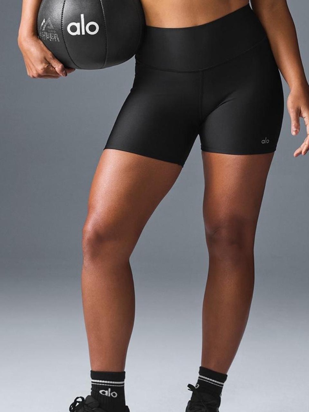 Alo Yoga High-Waist Airlift Black Shorts 3” Size Small